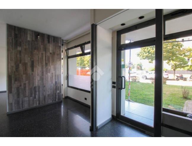 Anteprima foto 2 - Negozio in Vendita a Dalmine (Bergamo)