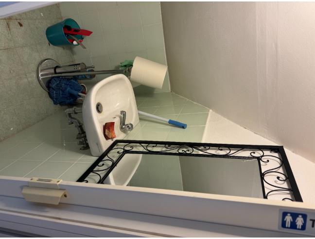 Anteprima foto 2 - Negozio in Vendita a Lucca - Sant'Anna