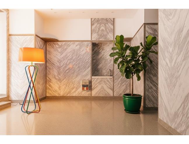 Anteprima foto 2 - Negozio in Vendita a Napoli - Pendino