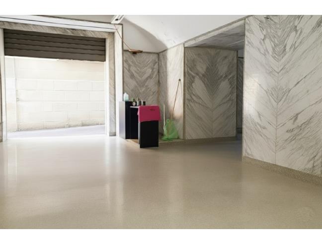 Anteprima foto 2 - Negozio in Vendita a Napoli - Pendino