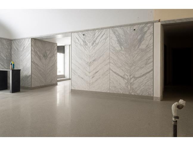 Anteprima foto 2 - Negozio in Vendita a Napoli - Pendino