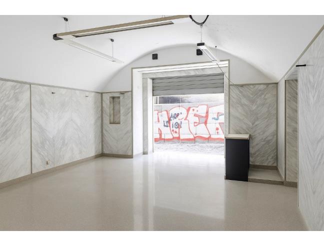 Anteprima foto 3 - Negozio in Vendita a Napoli - Pendino