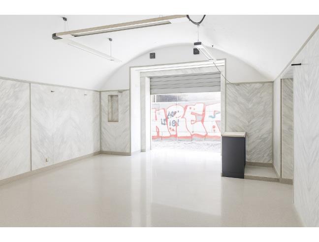 Anteprima foto 3 - Negozio in Vendita a Napoli - Pendino