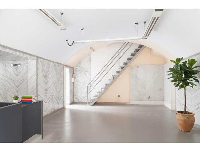 Anteprima foto 4 - Negozio in Vendita a Napoli - Pendino