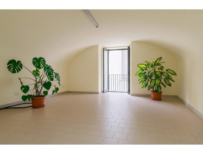 Anteprima foto 6 - Negozio in Vendita a Napoli - Pendino