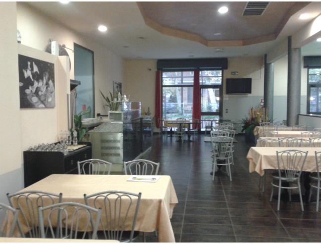 Anteprima foto 2 - Negozio in Vendita a Parma - San Leonardo