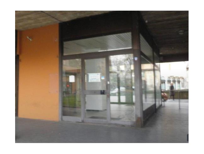 Anteprima foto 2 - Negozio in Vendita a Trezzo sull'Adda (Milano)