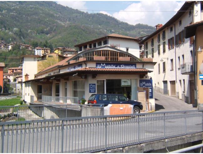 Anteprima foto 2 - Negozio in Vendita a Vertova (Bergamo)
