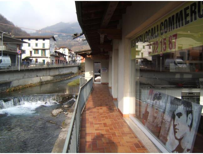 Anteprima foto 7 - Negozio in Vendita a Vertova (Bergamo)