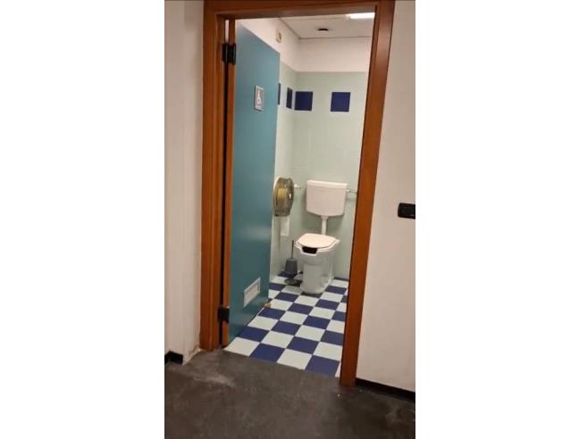 Anteprima foto 2 - Negozio in Vendita a Volla (Napoli)