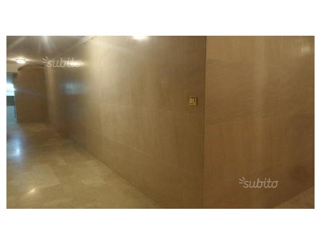 Anteprima foto 2 - Palazzo/Stabile in Vendita a Catania - Viale Vitt. Veneto