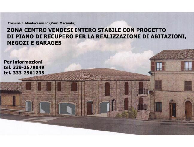 Anteprima foto 1 - Palazzo/Stabile in Vendita a Montecassiano (Macerata)