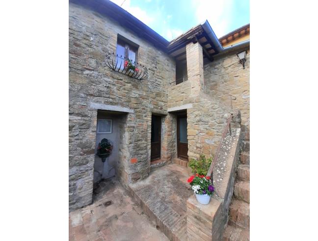 Anteprima foto 2 - Porzione di casa in Vendita a Valfabbrica - Vocabolo Casella Monteverde