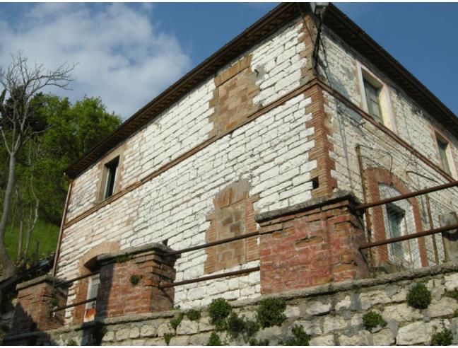 Anteprima foto 2 - Rustico/Casale in Vendita a Fabriano - Nebbiano