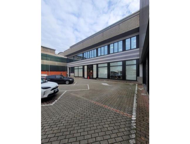 Anteprima foto 2 - Showroom in Affitto a Corsico (Milano)