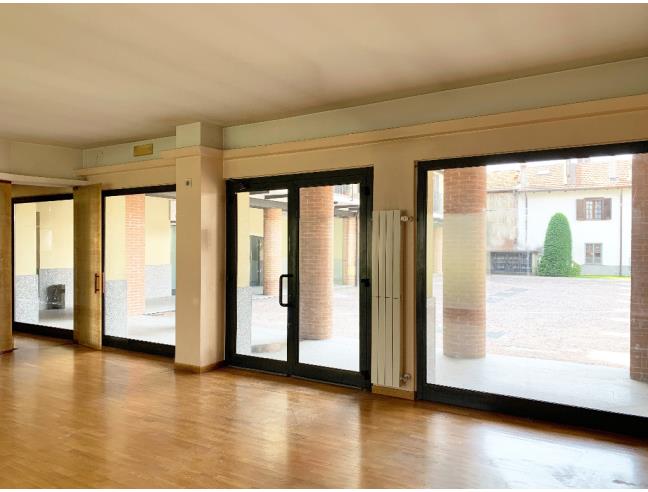 Anteprima foto 2 - Showroom in Vendita a Garbagnate Milanese (Milano)
