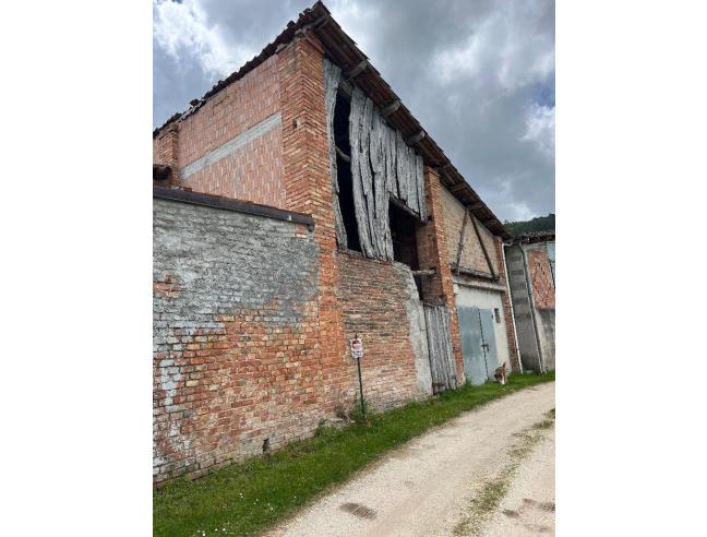 Anteprima foto 1 - Terreno Agricolo/Coltura in Vendita a Fabriano (Ancona)
