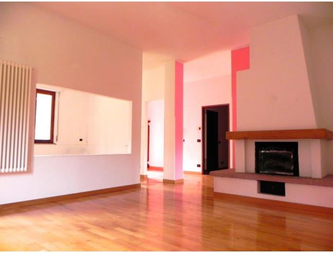 Anteprima foto 2 - Villa in Vendita a Bizzarone (Como)